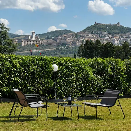 Villa Boutique With View And Garden - Gismondo