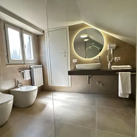 Boutique With View And Garden - Gismondo *